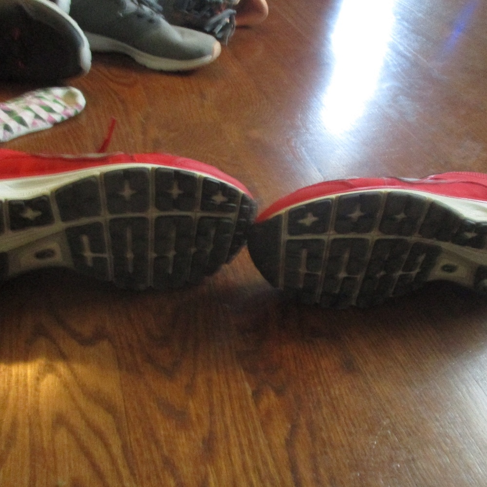 Nikes - Picture 3 of 3